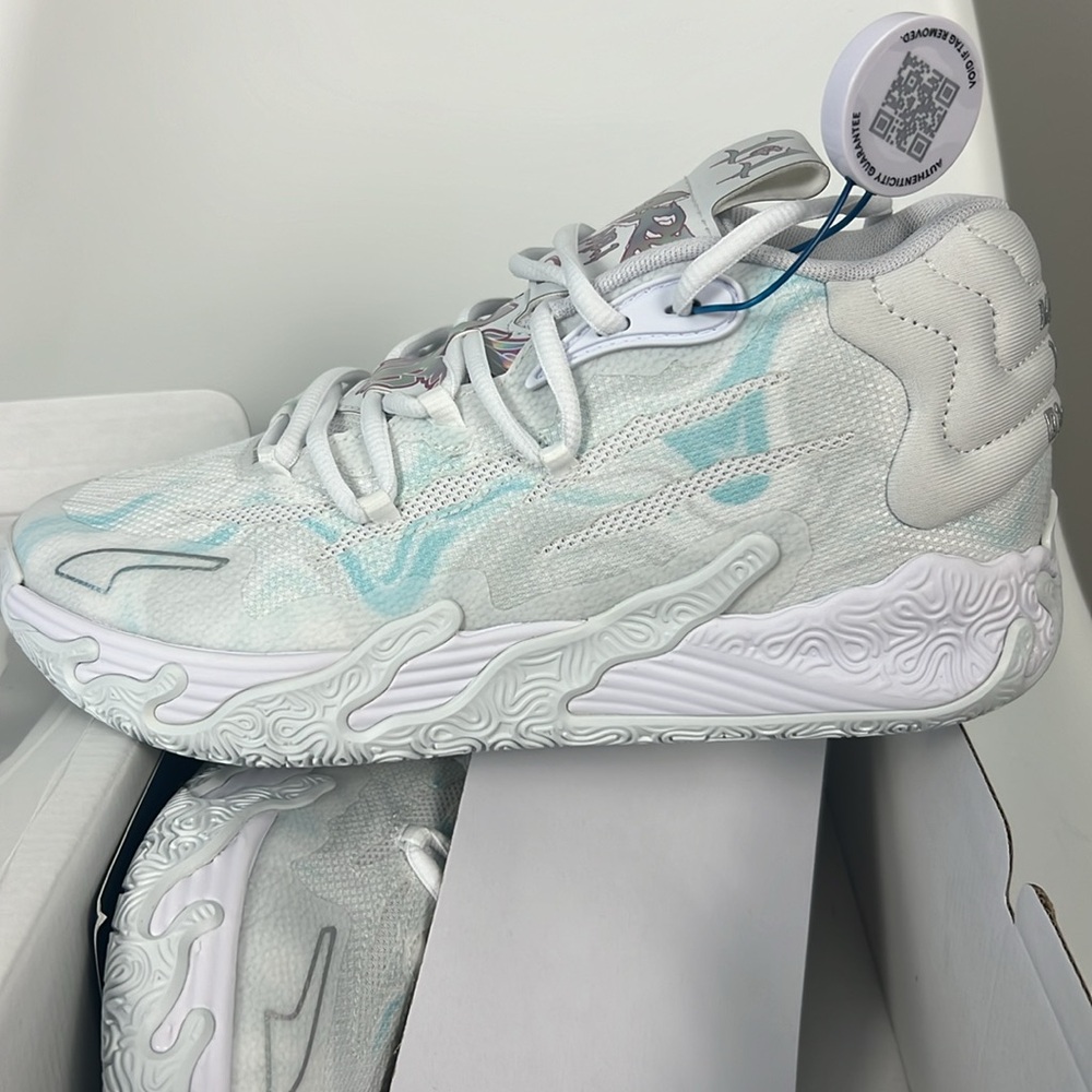 Puma Melo .03 iridescent juniors 1 of 1 basketball shoes. Brand new, never worn.